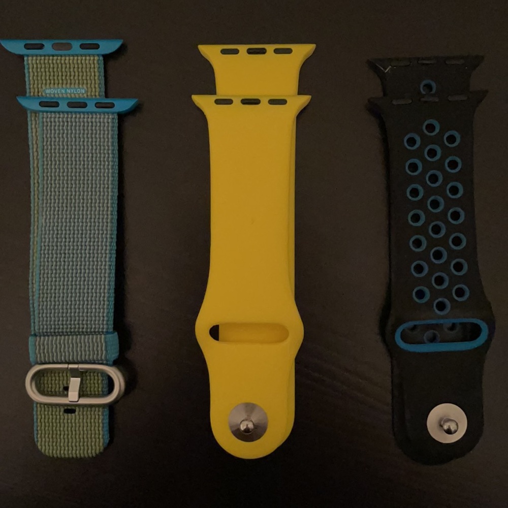 Apple Watch 38MM w/bands and charging accessories - Picture 10 of 10